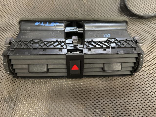 bontott VW JETTA Középső Szellőző