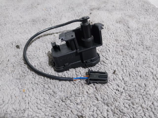 bontott VW JETTA Központizár Motor Tankajtó