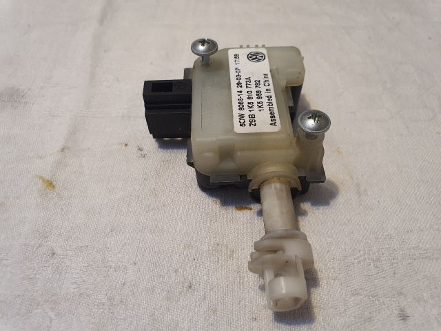 bontott VW JETTA Központizár Motor Tankajtó