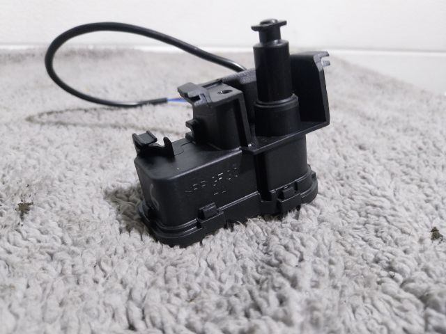 bontott VW JETTA Központizár Motor Tankajtó