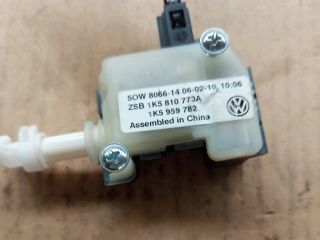 bontott VW JETTA Központizár Motor Tankajtó