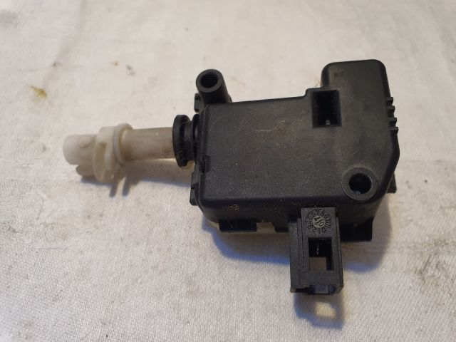 bontott VW JETTA Központizár Motor Tankajtó