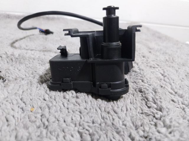 bontott VW JETTA Központizár Motor Tankajtó