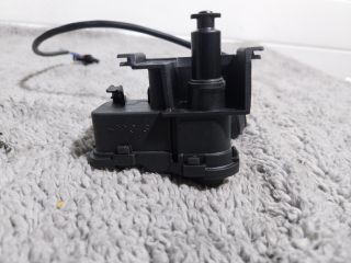 bontott VW JETTA Központizár Motor Tankajtó