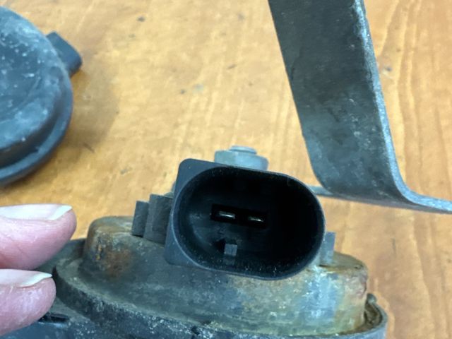 bontott VW JETTA Kürt