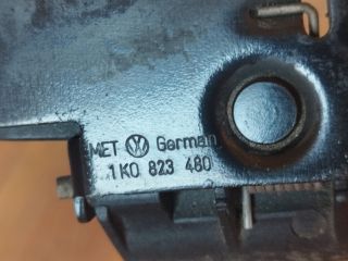 bontott VW JETTA Motorháztető Biztonsági Kampó