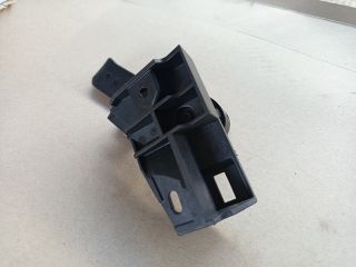 bontott VW JETTA Motorháztető Nyitó Kar / Gomb