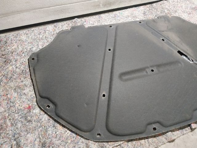 bontott VW JETTA Motorháztető Szigetelés