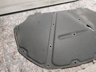 bontott VW JETTA Motorháztető Szigetelés