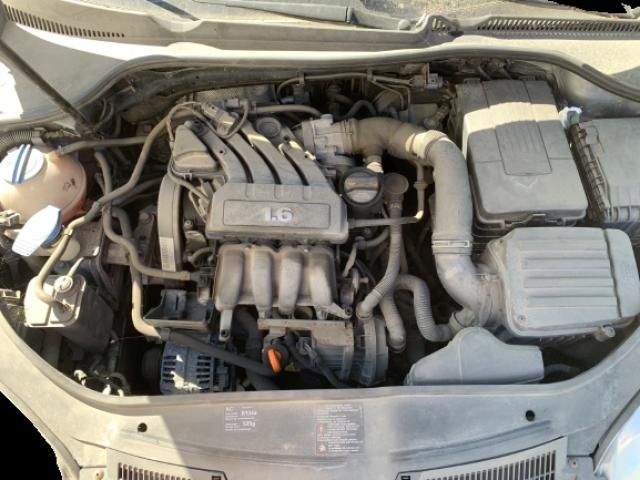 bontott VW JETTA Motorháztető Szigetelés