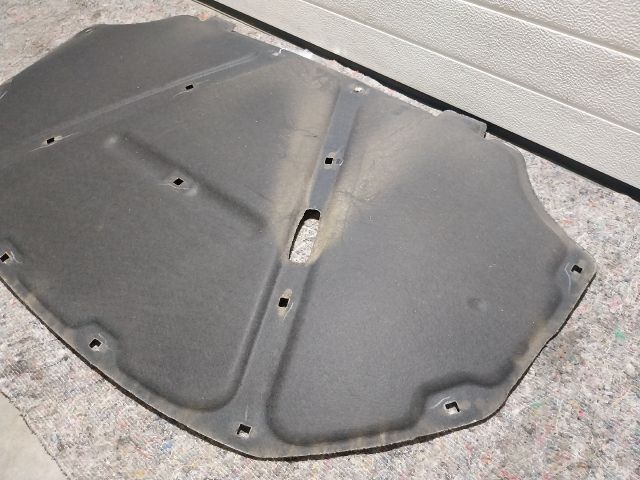 bontott VW JETTA Motorháztető Szigetelés