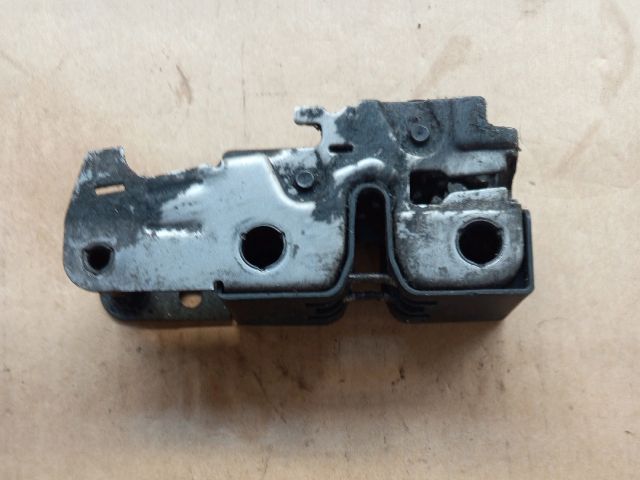 bontott VW JETTA Motorháztető Zárszerkezet