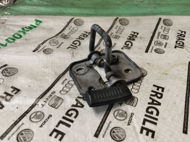 bontott VW JETTA Motorháztető Zárszerkezet