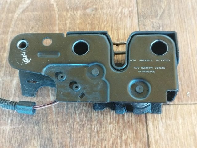 bontott VW JETTA Motorháztető Zárszerkezet