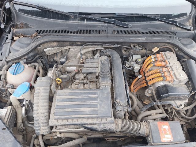 bontott VW JETTA Motorháztető