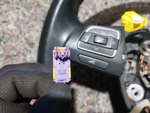 bontott VW JETTA Multikormány