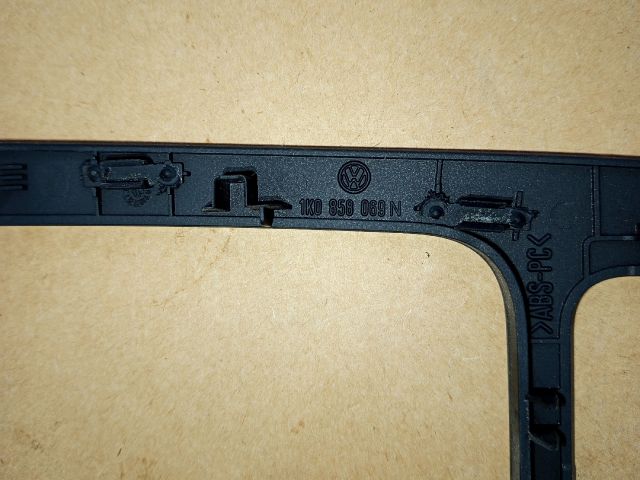 bontott VW JETTA Rádió / CD Keret