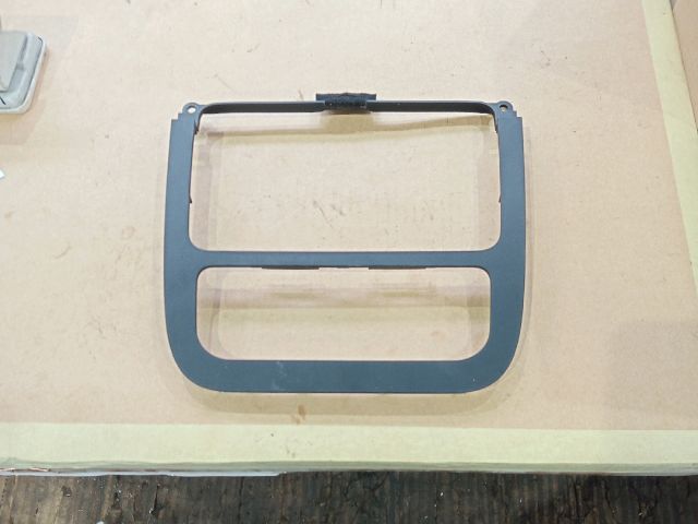 bontott VW JETTA Rádió / CD Keret