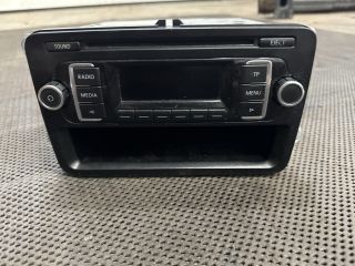 bontott VW JETTA Rádió / CD