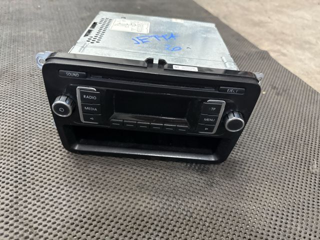 bontott VW JETTA Rádió / CD