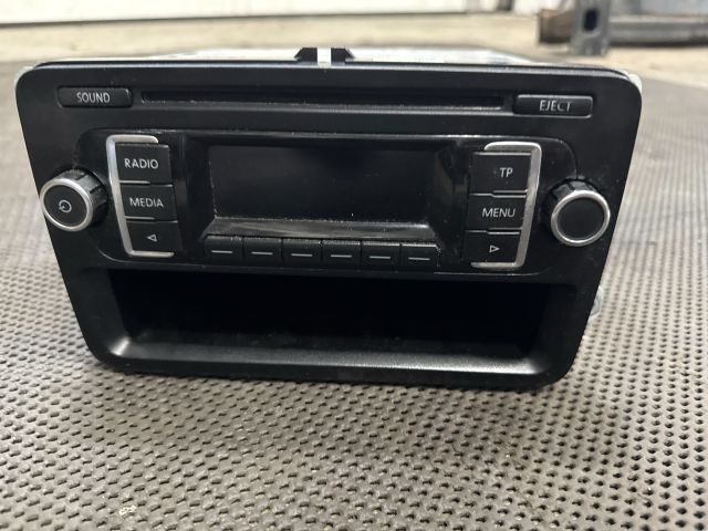 bontott VW JETTA Rádió / CD