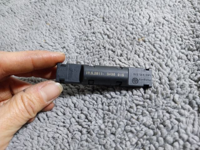 bontott VW JETTA Rádió Zavarszűrő