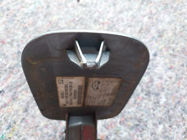 bontott VW JETTA Tankajtó