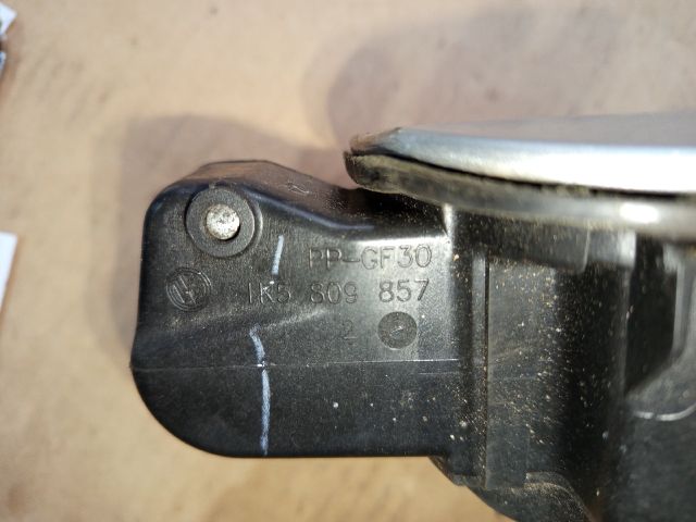 bontott VW JETTA Tankajtó