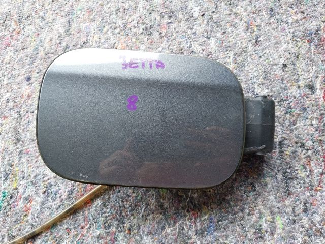 bontott VW JETTA Tankajtó