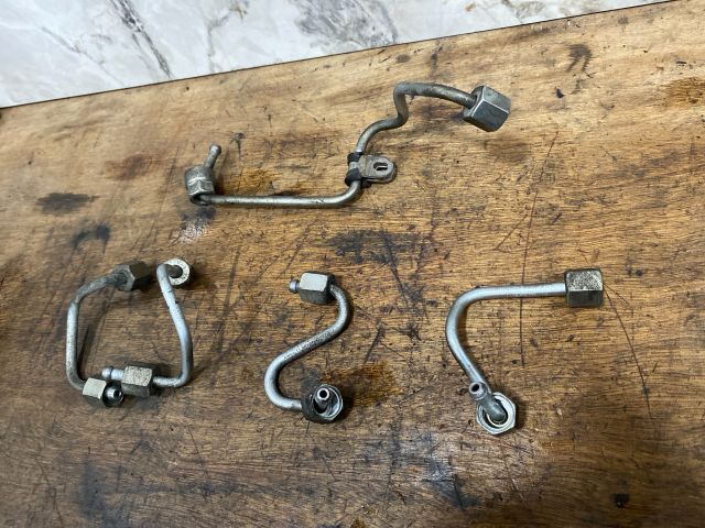 bontott VW JETTA Üzemanyagcső