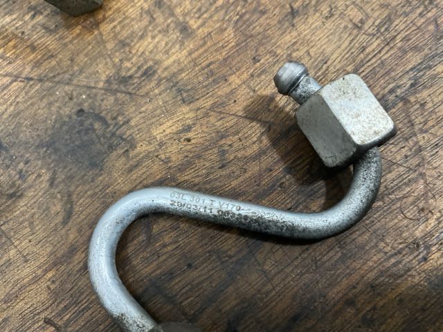 bontott VW JETTA Üzemanyagcső