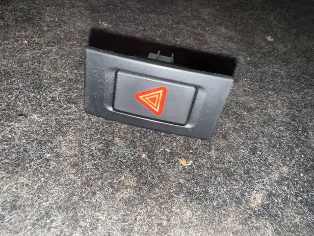 bontott VW JETTA Vészvillogó Kapcsoló