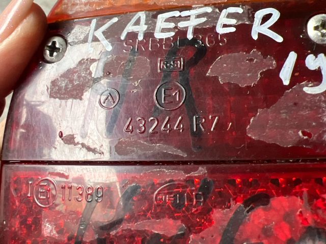 bontott VW KAEFER Jobb Külső Hátsó Lámpa