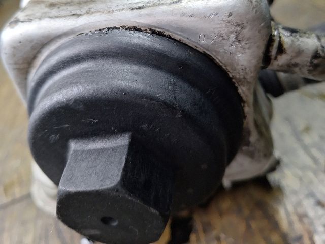 bontott VW LT Olajszűrő Ház