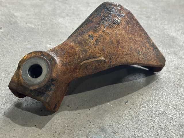 bontott VW LT Motor Tartó Bak Jobb