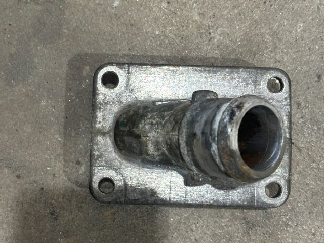 bontott VW LT Termosztátház