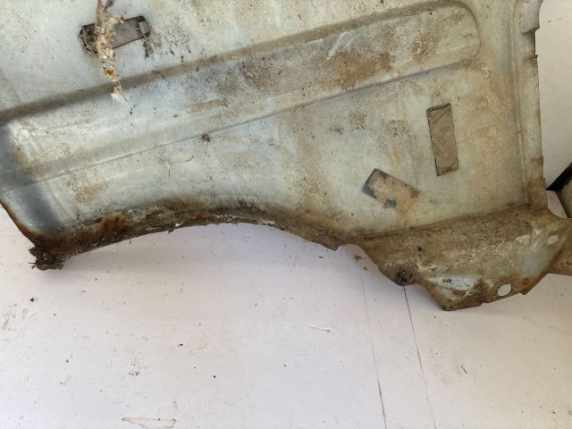 bontott VW LT Bal első Sárvédő