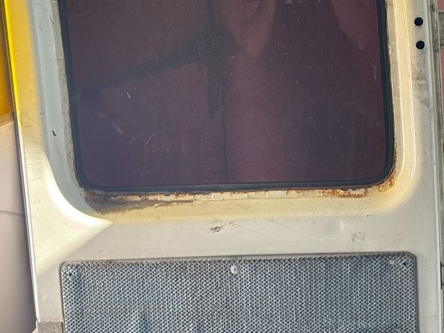 bontott VW LT Bal hátsó Ajtó (Részeivel)