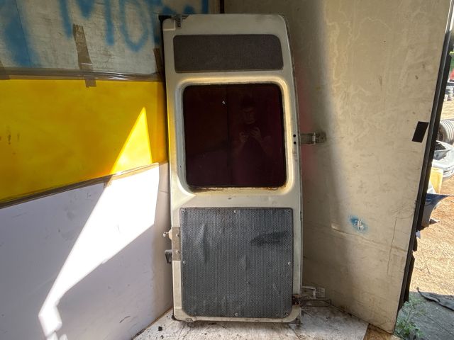 bontott VW LT Bal hátsó Ajtó (Részeivel)