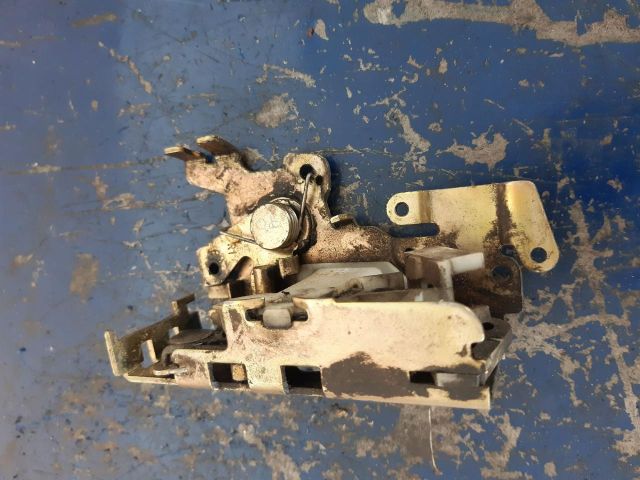 bontott VW LT Jobb Tolóajtó Zárszerkezet