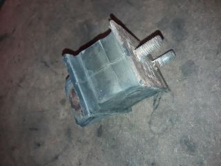 bontott VW LT Motor Tartó Bak Jobb