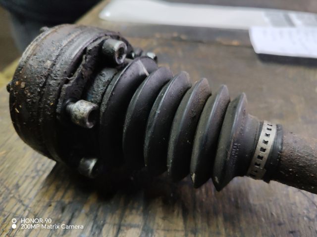 bontott VW LUPO Bal Féltengely