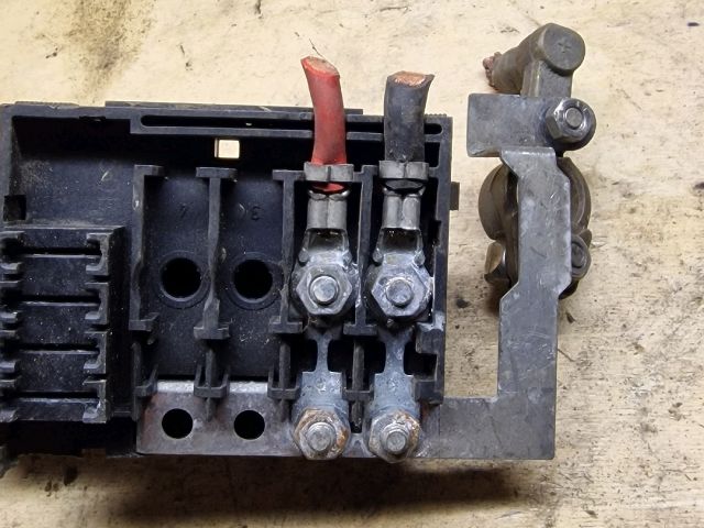 bontott VW LUPO Biztosítéktábla Motortér