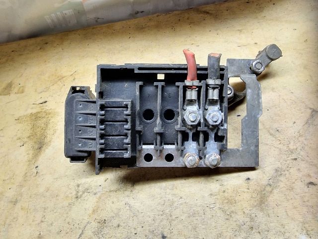 bontott VW LUPO Biztosítéktábla Motortér