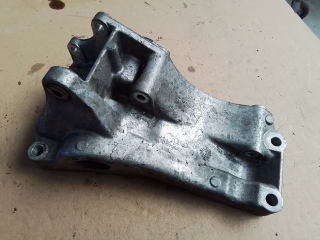 bontott VW LUPO Generátor Tartó Bak