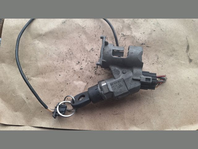 bontott VW LUPO Gyújtáskapcsoló Házzal