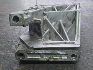 bontott VW LUPO Motor Tartó Bak (Pozíciófüggetlen)