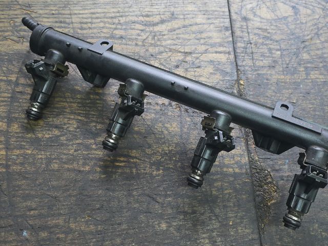 bontott VW LUPO Porlasztó Sor / Híd