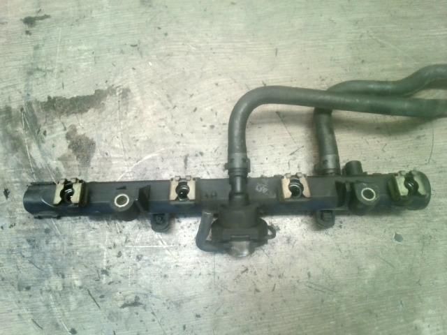 bontott VW LUPO Porlasztó Sor / Híd