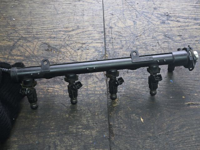 bontott VW LUPO Porlasztó Sor / Híd